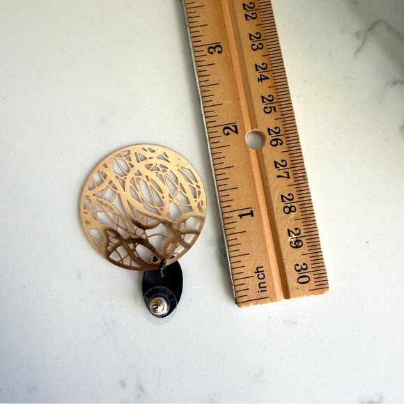 2/$30🌵 Gold Twist Spiral Flat Disc Hoop Earrings Classic Black Jewelry Gift NEW - Picture 6 of 9